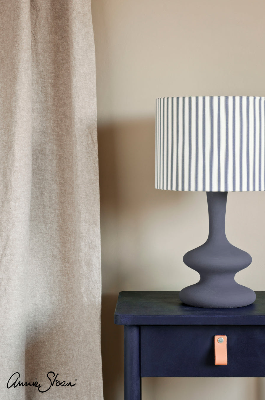 Oxford Navy Chalk Paint® decorative paint by Annie Sloan- Liter