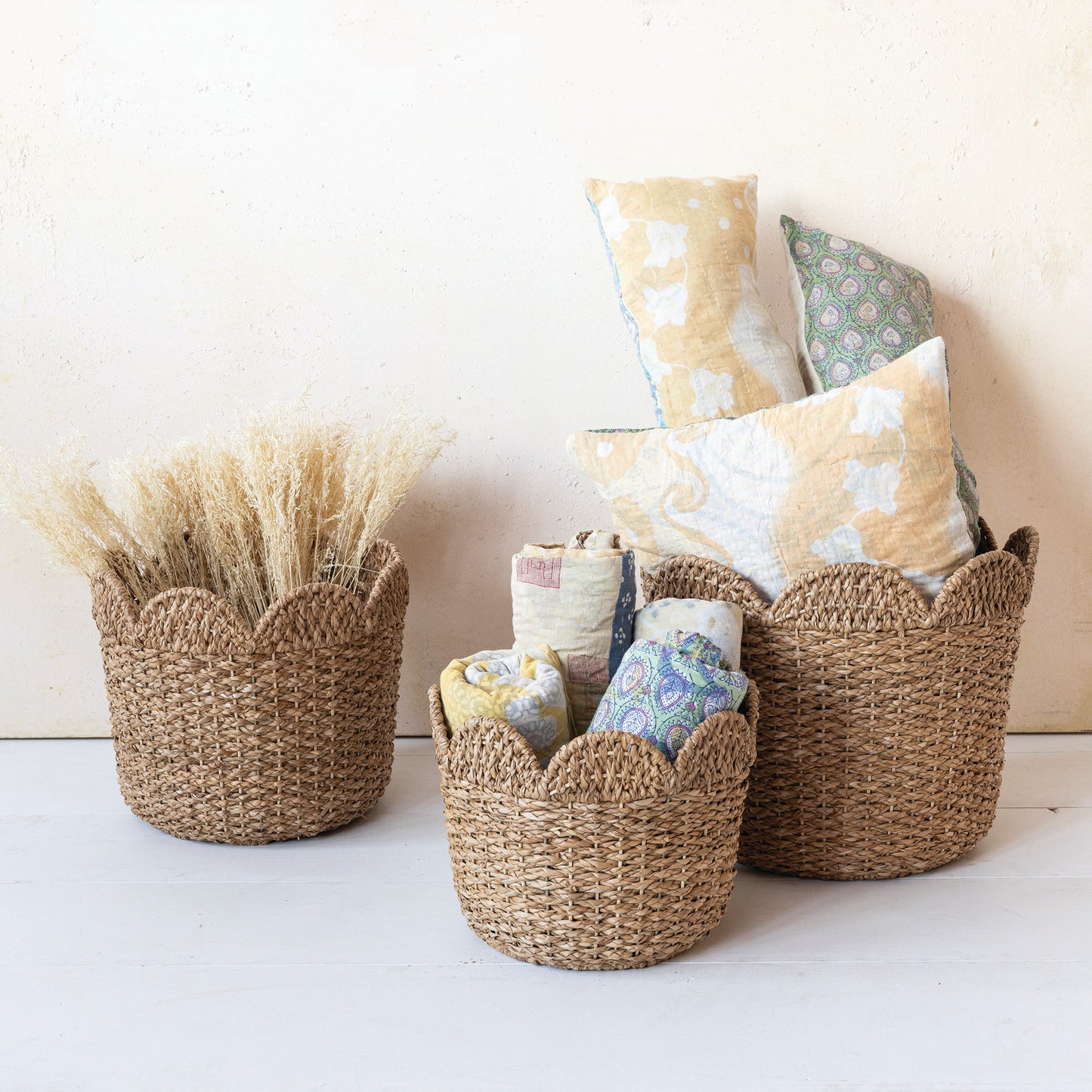 Scalloped Top Round Tapered Woven Basket