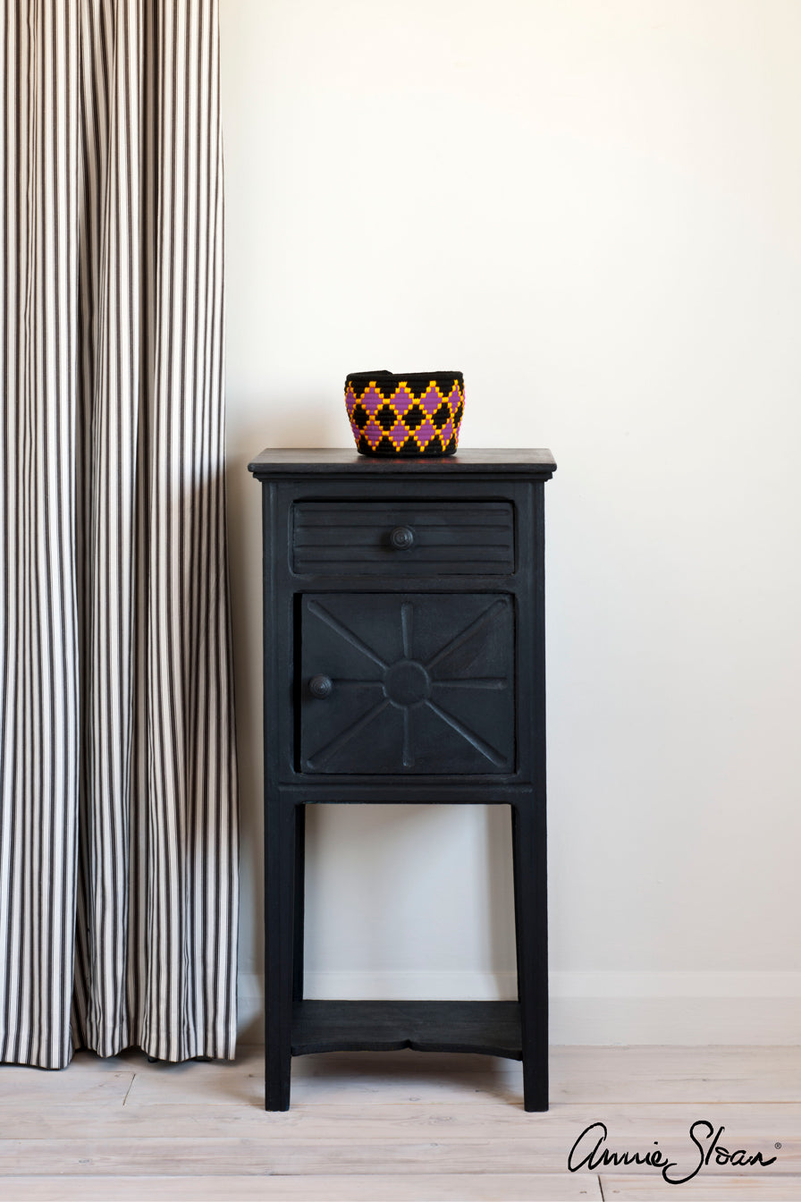 Athenian Black Chalk Paint® decorative paint by Annie Sloan- Sample Pot