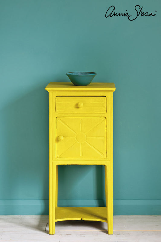 English Yellow Chalk Paint® decorative paint by Annie Sloan- Sample Pot