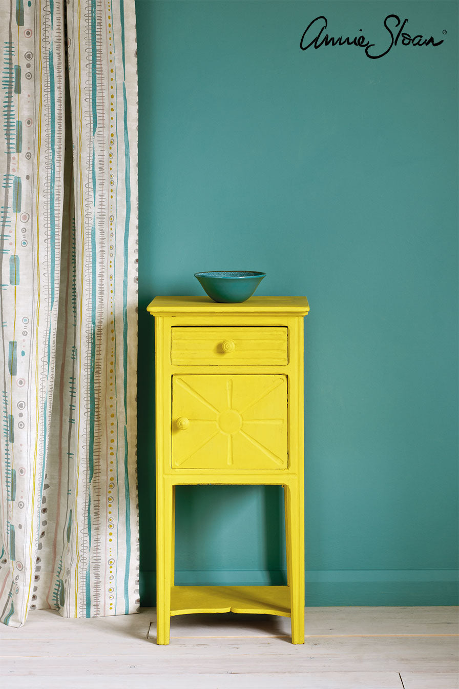English Yellow Chalk Paint® decorative paint by Annie Sloan- Sample Pot