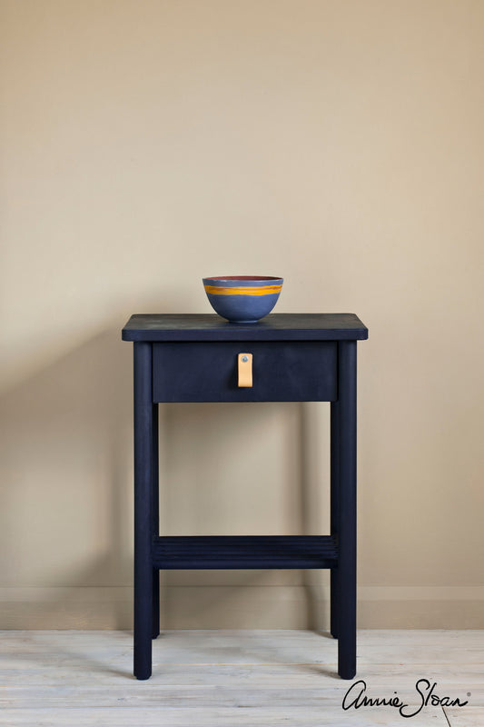 Oxford Navy Chalk Paint® decorative paint by Annie Sloan- Sample pot