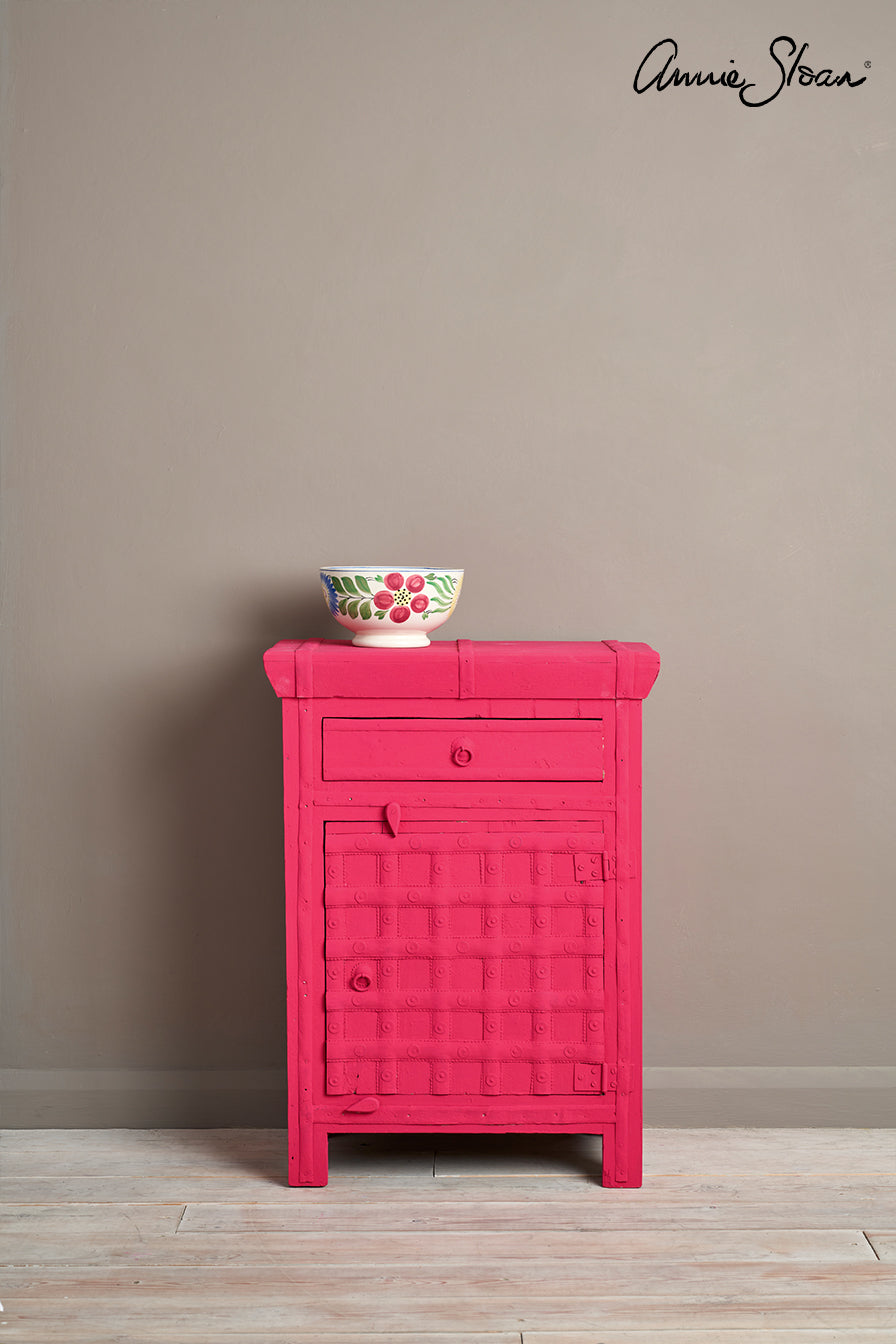 Capri Pink Chalk Paint® decorative paint by Annie Sloan- Sample Pot