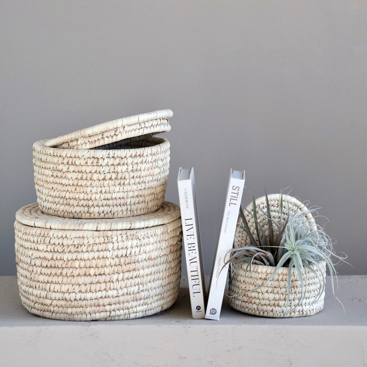 Round Hand-crafted Storage Basket with Lid