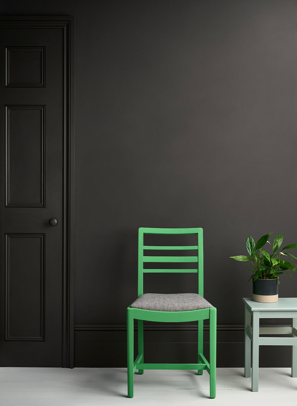 Graphite Annie Sloan Satin Paint