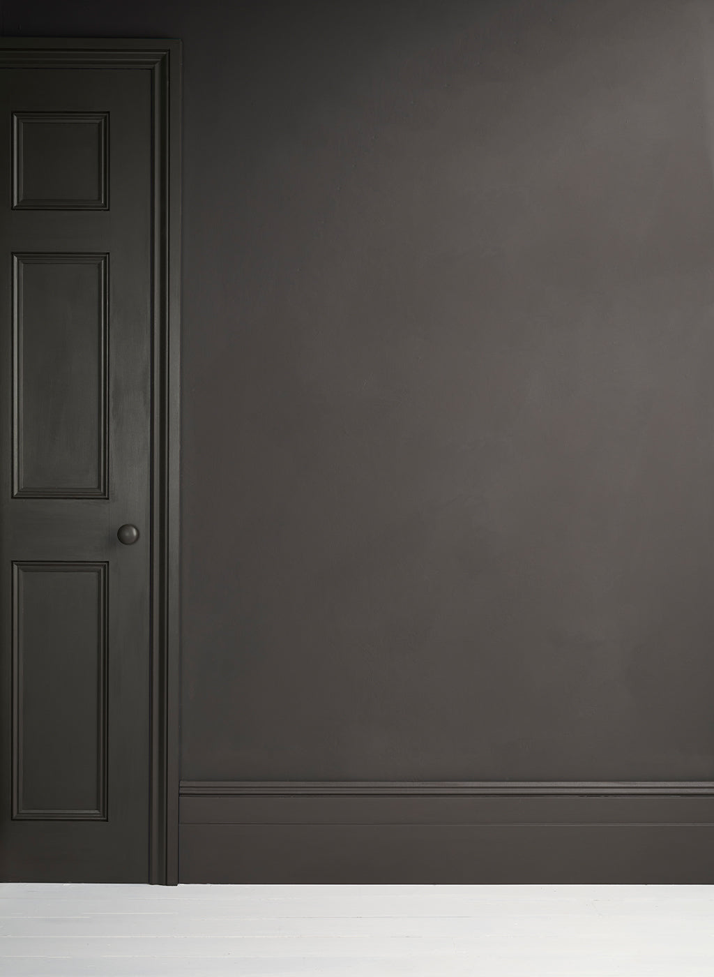 Graphite Annie Sloan Satin Paint