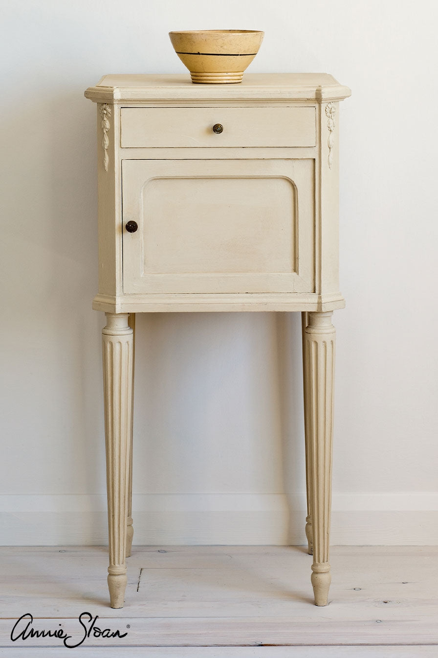 Old Ochre Chalk Paint® decorative paint by Annie Sloan- Sample Pot