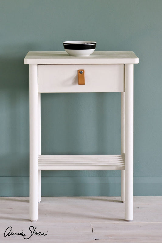 Old White Chalk Paint® decorative paint by Annie Sloan- Sample Pot