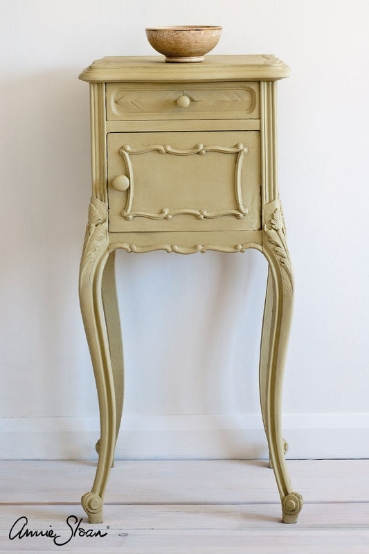 Versailles Chalk Paint® decorative paint by Annie Sloan- Sample Pot